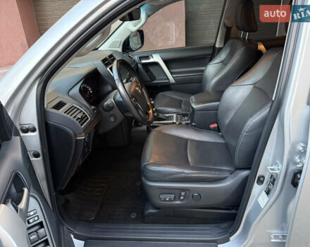 Серый Тойота Ленд Крузер Прадо, объемом двигателя 4 л и пробегом 91 тыс. км за 43500 $, фото 69 на Automoto.ua