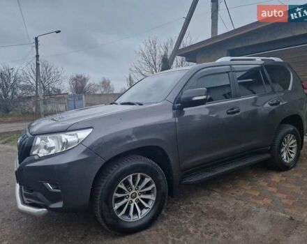 Серый Тойота Ленд Крузер Прадо, объемом двигателя 2.8 л и пробегом 260 тыс. км за 39800 $, фото 7 на Automoto.ua