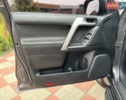 Серый Тойота Ленд Крузер Прадо, объемом двигателя 2.76 л и пробегом 134 тыс. км за 40500 $, фото 31 на Automoto.ua