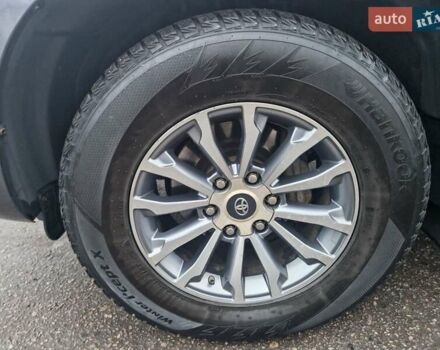 Серый Тойота Ленд Крузер Прадо, объемом двигателя 2.8 л и пробегом 260 тыс. км за 39800 $, фото 23 на Automoto.ua