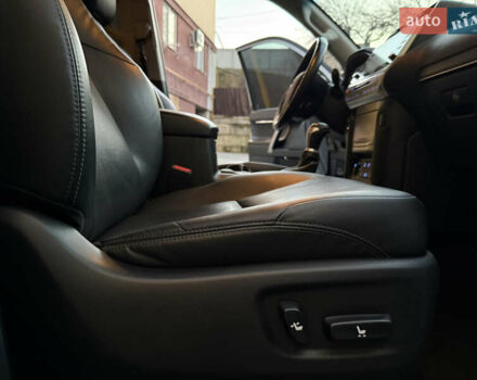 Серый Тойота Ленд Крузер Прадо, объемом двигателя 4 л и пробегом 91 тыс. км за 43500 $, фото 112 на Automoto.ua