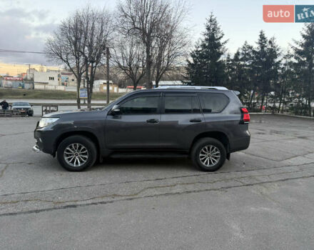 Сірий Тойота Ленд Крузер Прадо, об'ємом двигуна 2.8 л та пробігом 261 тис. км за 37999 $, фото 9 на Automoto.ua