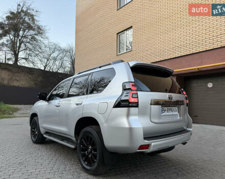 Серый Тойота Ленд Крузер Прадо, объемом двигателя 4 л и пробегом 91 тыс. км за 43500 $, фото 7 на Automoto.ua