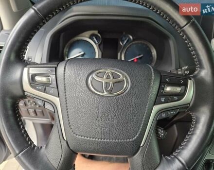 Серый Тойота Ленд Крузер Прадо, объемом двигателя 3.96 л и пробегом 25 тыс. км за 49500 $, фото 16 на Automoto.ua