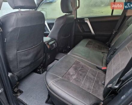 Серый Тойота Ленд Крузер Прадо, объемом двигателя 2.8 л и пробегом 260 тыс. км за 39800 $, фото 31 на Automoto.ua