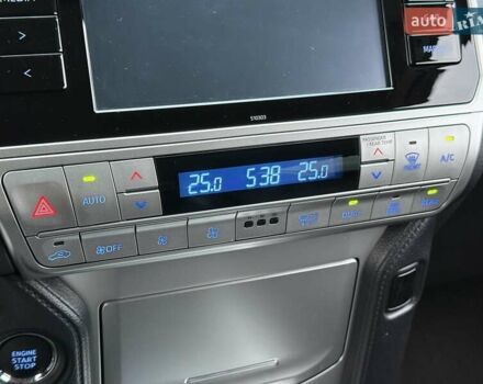Серый Тойота Ленд Крузер Прадо, объемом двигателя 2.76 л и пробегом 67 тыс. км за 49000 $, фото 18 на Automoto.ua