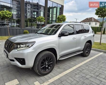 Серый Тойота Ленд Крузер Прадо, объемом двигателя 3.96 л и пробегом 25 тыс. км за 49500 $, фото 4 на Automoto.ua