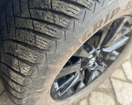 Сірий Тойота Ленд Крузер Прадо, об'ємом двигуна 3.96 л та пробігом 82 тис. км за 42500 $, фото 4 на Automoto.ua