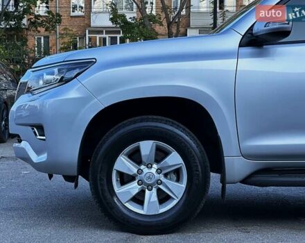 Тойота Ленд Крузер Прадо 2020 в Киеве на Automoto.ua Серый Тойота Ленд Крузер Прадо, объемом двигателя 2.76 л и пробегом 28 тыс. км за 43499 $, фото 9 на Automoto.ua