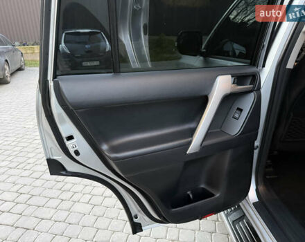 Серый Тойота Ленд Крузер Прадо, объемом двигателя 4 л и пробегом 91 тыс. км за 43500 $, фото 88 на Automoto.ua