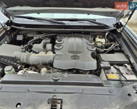 Серый Тойота Ленд Крузер Прадо, объемом двигателя 3.96 л и пробегом 25 тыс. км за 49500 $, фото 15 на Automoto.ua