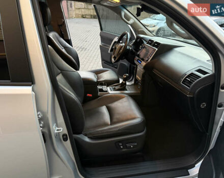 Серый Тойота Ленд Крузер Прадо, объемом двигателя 4 л и пробегом 91 тыс. км за 43500 $, фото 105 на Automoto.ua