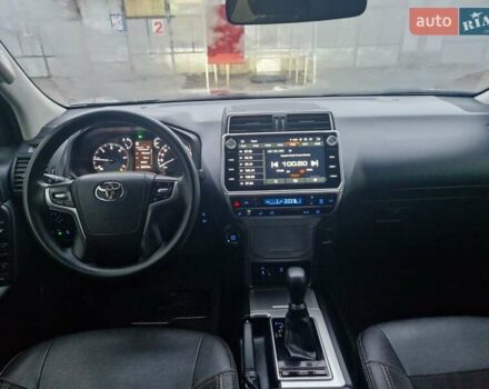 Серый Тойота Ленд Крузер Прадо, объемом двигателя 2.8 л и пробегом 260 тыс. км за 39800 $, фото 20 на Automoto.ua