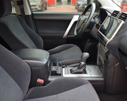 Серый Тойота Ленд Крузер Прадо, объемом двигателя 2.76 л и пробегом 92 тыс. км за 38300 $, фото 5 на Automoto.ua