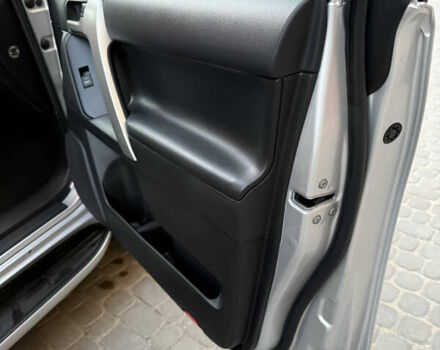 Серый Тойота Ленд Крузер Прадо, объемом двигателя 4 л и пробегом 91 тыс. км за 43500 $, фото 103 на Automoto.ua