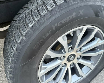 Сірий Тойота Ленд Крузер Прадо, об'ємом двигуна 2.8 л та пробігом 261 тис. км за 37999 $, фото 17 на Automoto.ua