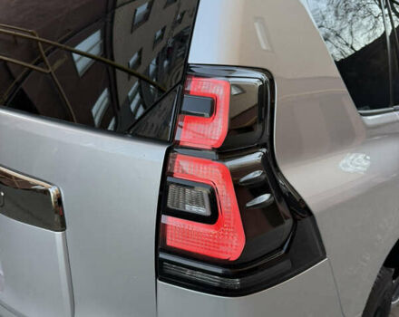 Серый Тойота Ленд Крузер Прадо, объемом двигателя 4 л и пробегом 91 тыс. км за 43500 $, фото 28 на Automoto.ua