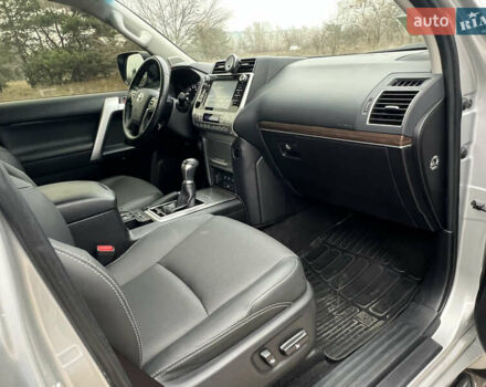 Серый Тойота Ленд Крузер Прадо, объемом двигателя 3.96 л и пробегом 64 тыс. км за 42900 $, фото 20 на Automoto.ua