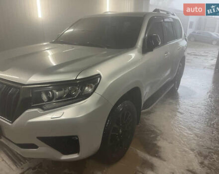 Сірий Тойота Ленд Крузер Прадо, об'ємом двигуна 3.96 л та пробігом 82 тис. км за 42500 $, фото 2 на Automoto.ua