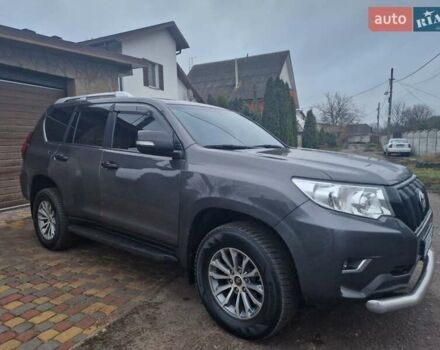 Серый Тойота Ленд Крузер Прадо, объемом двигателя 2.8 л и пробегом 260 тыс. км за 39800 $, фото 5 на Automoto.ua