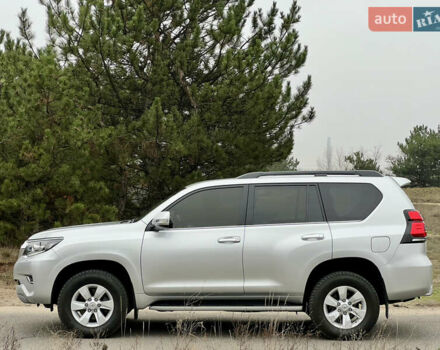 Серый Тойота Ленд Крузер Прадо, объемом двигателя 3.96 л и пробегом 64 тыс. км за 42900 $, фото 3 на Automoto.ua