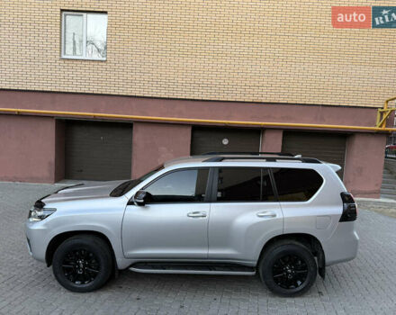 Серый Тойота Ленд Крузер Прадо, объемом двигателя 4 л и пробегом 91 тыс. км за 43500 $, фото 4 на Automoto.ua