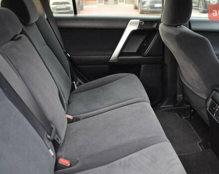 Серый Тойота Ленд Крузер Прадо, объемом двигателя 2.76 л и пробегом 92 тыс. км за 38300 $, фото 6 на Automoto.ua