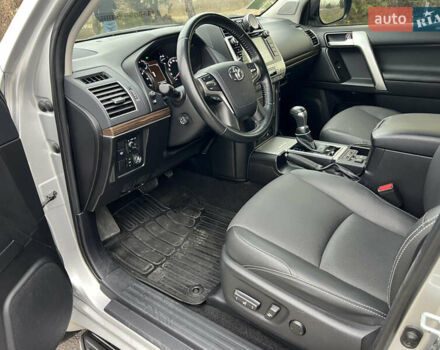 Серый Тойота Ленд Крузер Прадо, объемом двигателя 3.96 л и пробегом 64 тыс. км за 42900 $, фото 10 на Automoto.ua