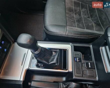 Серый Тойота Ленд Крузер Прадо, объемом двигателя 2.8 л и пробегом 260 тыс. км за 39800 $, фото 28 на Automoto.ua