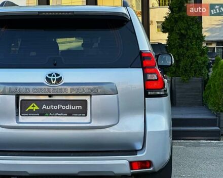 Тойота Ленд Крузер Прадо 2020 в Киеве на Automoto.ua Серый Тойота Ленд Крузер Прадо, объемом двигателя 2.76 л и пробегом 28 тыс. км за 43499 $, фото 16 на Automoto.ua