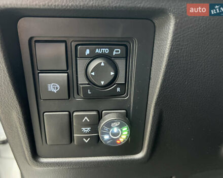 Серый Тойота Ленд Крузер Прадо, объемом двигателя 3.96 л и пробегом 64 тыс. км за 42900 $, фото 12 на Automoto.ua