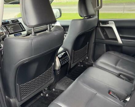 Серый Тойота Ленд Крузер Прадо, объемом двигателя 3.96 л и пробегом 76 тыс. км за 54600 $, фото 9 на Automoto.ua