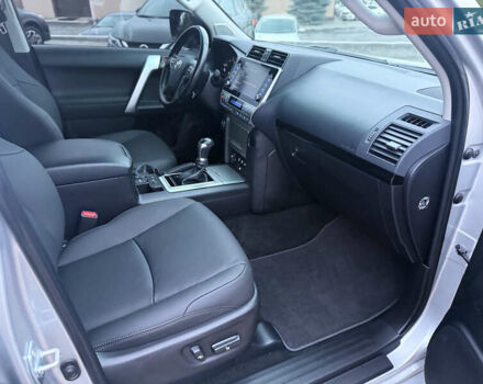 Серый Тойота Ленд Крузер Прадо, объемом двигателя 2.76 л и пробегом 56 тыс. км за 46300 $, фото 54 на Automoto.ua