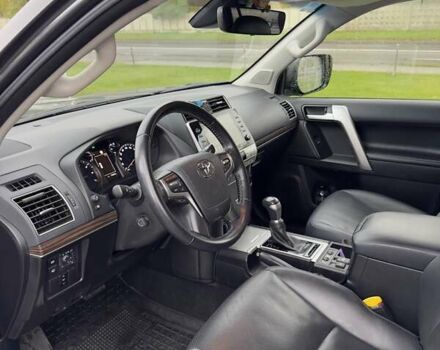 Серый Тойота Ленд Крузер Прадо, объемом двигателя 3.96 л и пробегом 76 тыс. км за 54600 $, фото 8 на Automoto.ua