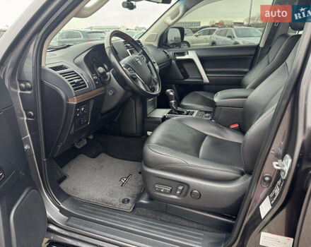 Серый Тойота Ленд Крузер Прадо, объемом двигателя 2.76 л и пробегом 148 тыс. км за 48500 $, фото 19 на Automoto.ua