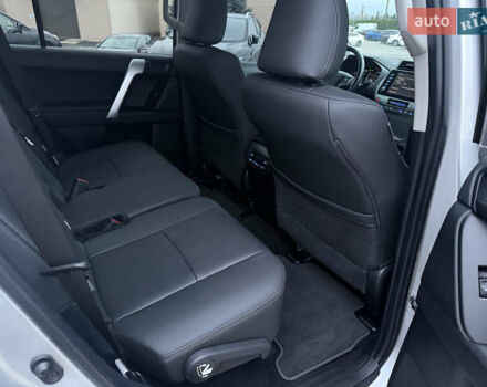 Серый Тойота Ленд Крузер Прадо, объемом двигателя 2.76 л и пробегом 56 тыс. км за 46300 $, фото 39 на Automoto.ua