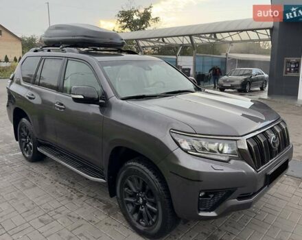 Серый Тойота Ленд Крузер Прадо, объемом двигателя 3.96 л и пробегом 76 тыс. км за 54600 $, фото 4 на Automoto.ua