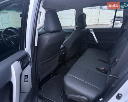 Серый Тойота Ленд Крузер Прадо, объемом двигателя 2.76 л и пробегом 56 тыс. км за 46300 $, фото 27 на Automoto.ua