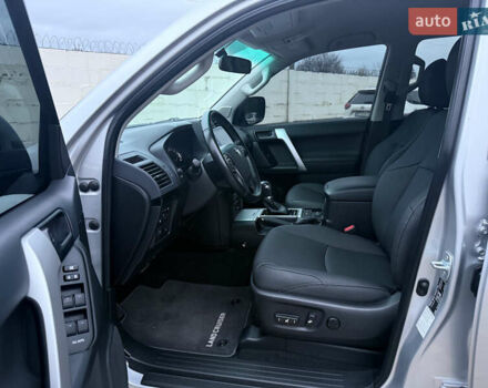 Серый Тойота Ленд Крузер Прадо, объемом двигателя 2.76 л и пробегом 56 тыс. км за 46300 $, фото 23 на Automoto.ua