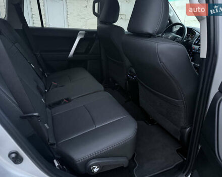 Серый Тойота Ленд Крузер Прадо, объемом двигателя 2.76 л и пробегом 56 тыс. км за 46300 $, фото 51 на Automoto.ua