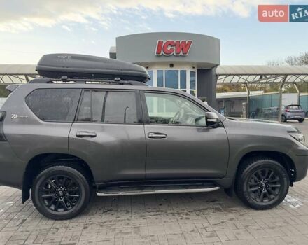 Серый Тойота Ленд Крузер Прадо, объемом двигателя 3.96 л и пробегом 76 тыс. км за 54600 $, фото 6 на Automoto.ua