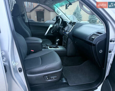 Серый Тойота Ленд Крузер Прадо, объемом двигателя 2.76 л и пробегом 56 тыс. км за 46300 $, фото 53 на Automoto.ua