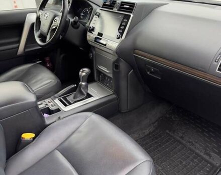 Серый Тойота Ленд Крузер Прадо, объемом двигателя 3.96 л и пробегом 76 тыс. км за 54600 $, фото 11 на Automoto.ua