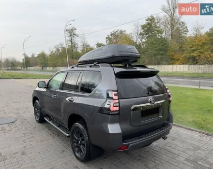 Серый Тойота Ленд Крузер Прадо, объемом двигателя 3.96 л и пробегом 76 тыс. км за 54600 $, фото 2 на Automoto.ua