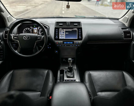 Серый Тойота Ленд Крузер Прадо, объемом двигателя 3.96 л и пробегом 112 тыс. км за 41999 $, фото 49 на Automoto.ua