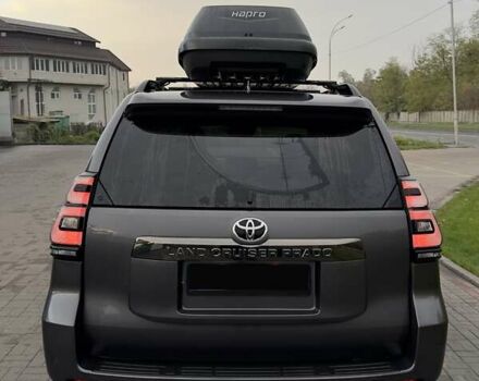 Серый Тойота Ленд Крузер Прадо, объемом двигателя 3.96 л и пробегом 76 тыс. км за 54600 $, фото 7 на Automoto.ua