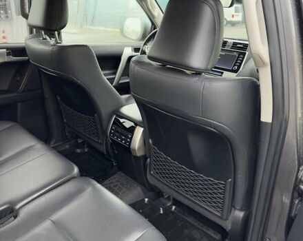 Серый Тойота Ленд Крузер Прадо, объемом двигателя 3.96 л и пробегом 76 тыс. км за 54600 $, фото 10 на Automoto.ua