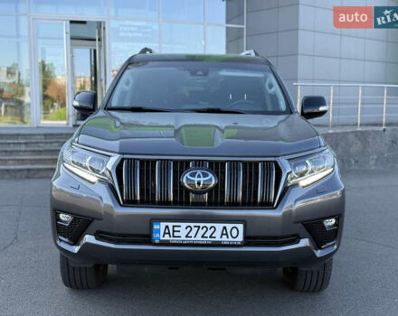 Серый Тойота Ленд Крузер Прадо, объемом двигателя 2.76 л и пробегом 70 тыс. км за 49500 $, фото 4 на Automoto.ua