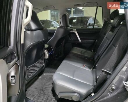 Серый Тойота Ленд Крузер Прадо, объемом двигателя 2.76 л и пробегом 111 тыс. км за 50999 $, фото 47 на Automoto.ua