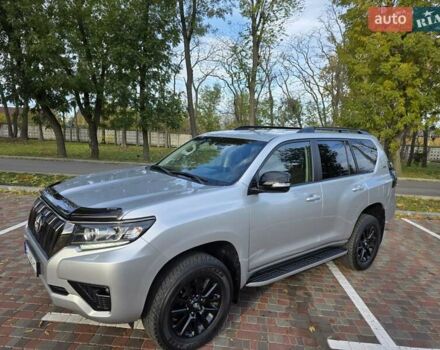 Серый Тойота Ленд Крузер Прадо, объемом двигателя 3.96 л и пробегом 30 тыс. км за 48999 $, фото 2 на Automoto.ua